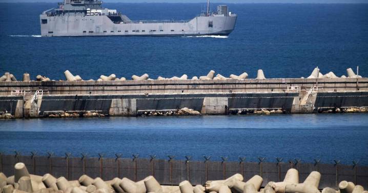 Armada israelí intercepta barcos que intentaban romper bloqueo de Gaza y arresta a activistas
