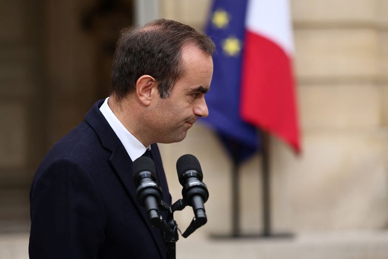 Outgoing French PM Lecornu set to start last-ditch talks to end political crisis