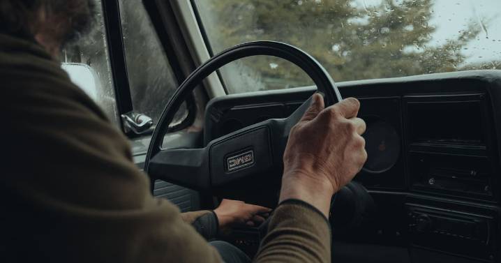 Por qué olvidamos dónde estacionamos el auto y cómo evitarlo