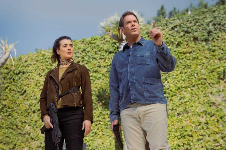 NCIS: Tony and Ziva’s Cote de Pablo Talks Season 1 Ending, Romantic Surprise