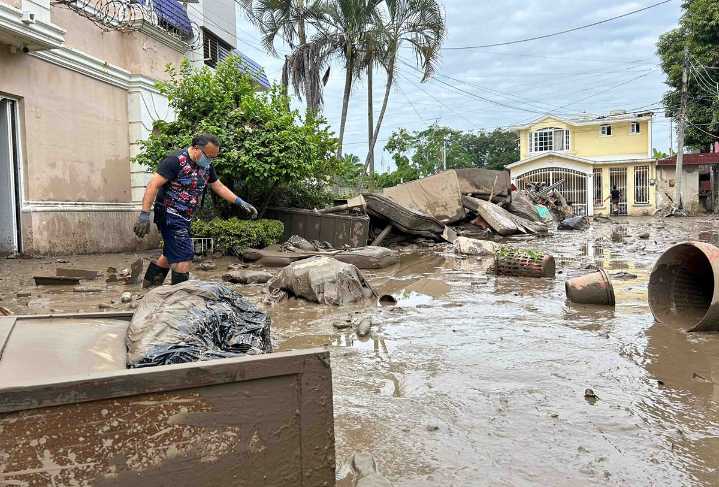 Daños por lluvias en México: “esto se ve horrible”, “el difunto ya se reventó”