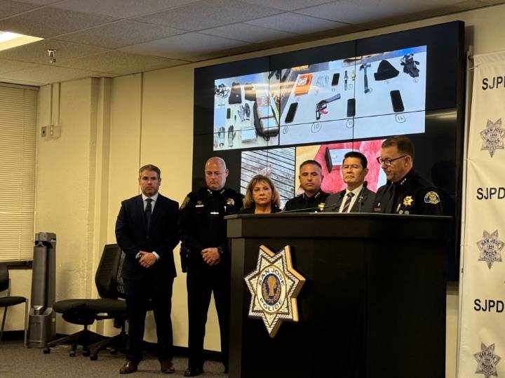 San Jose: Seven suspects arrested on suspicion of involvement in jewelry store smash and grab
