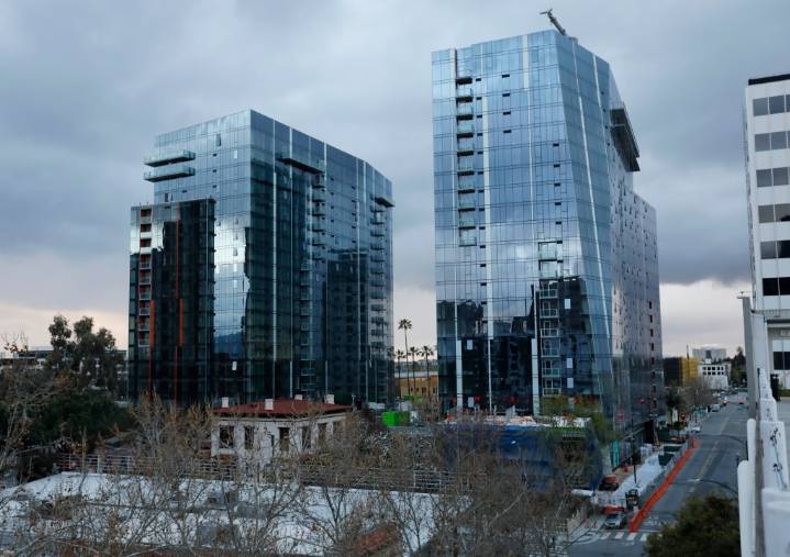 Grocer, top-notch restaurant, are sought for San Jose housing towers