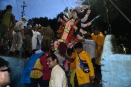 Tura-o Durga Puja-o mite galonaniko gisik nange aro kim·kime dakanga