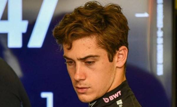 Medio europeo cuestiona la renovación de Colapinto: “Alternativas”