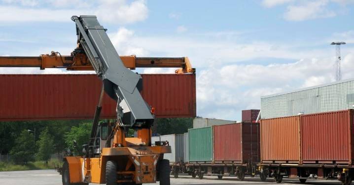 China vows to stand firm against Trump's tariff threat. He urges Beijing to be less confrontational
