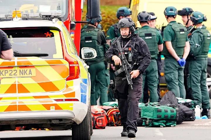 Man kills 2 and wounds 4 in car ramming and stabbing at English synagogue on Jewish holy day