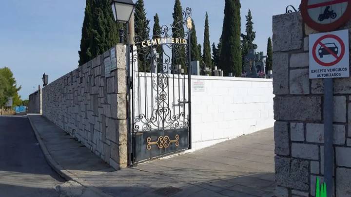 Tres detenidos por robos de estatuas y crucifijos en el cementerio de Tarancón