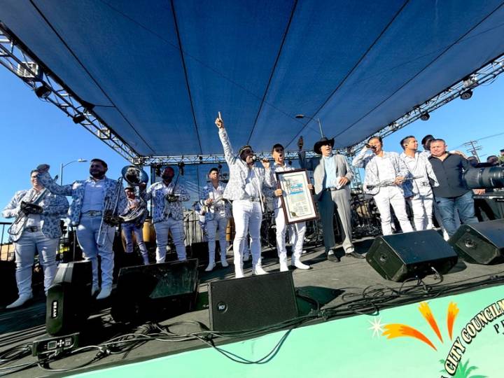 Histórico Carnaval Latino en el sur de Los Ángeles