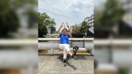 Historia de la poeta que lucha para que no haya soledad en el mundo
