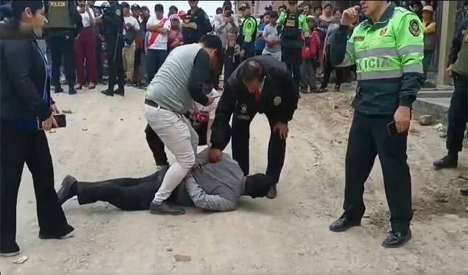 VMT: López Aliaga cancela actividad tras intervención de sujeto armado cerca de estrado oficial