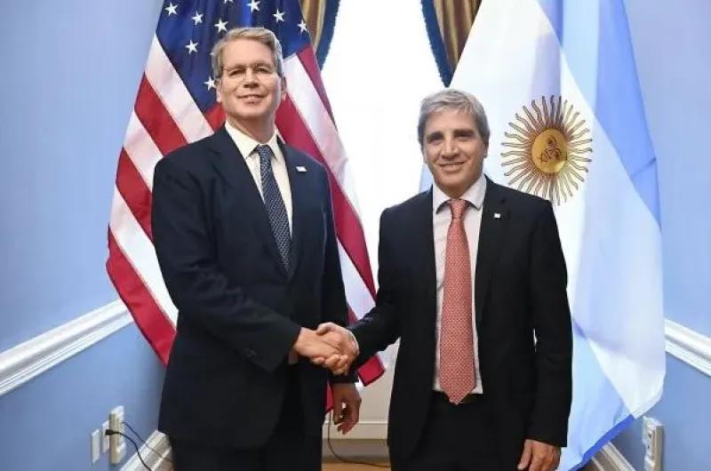 Estados Unidos concretó un swap por US$20.000 millones con la Argentina y respaldó el rumbo económico de Milei