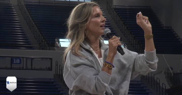 WATCH: Second annual UK Men's Basketball Hoops & Heels