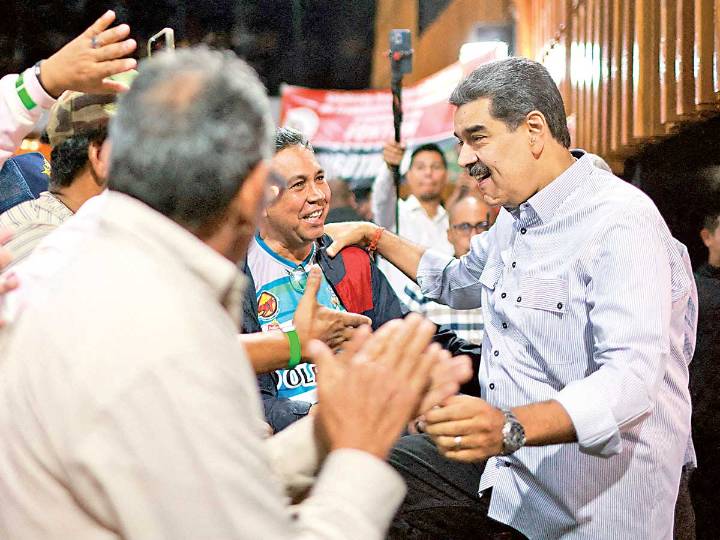 EU quiso arrestar a Maduro con soborno al piloto de su avión