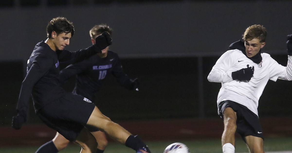 St. Charles North ousts McHenry, Huntley rolls over Jacobs in IHSA 3A regional semifinals