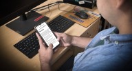 Suicidios de adolescentes en EE.UU. impulsa ley pionera para chatbots de IA