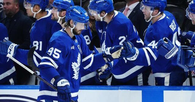 Tavares, Ekman-Larsson lead the way as Maple Leafs down Predators 7