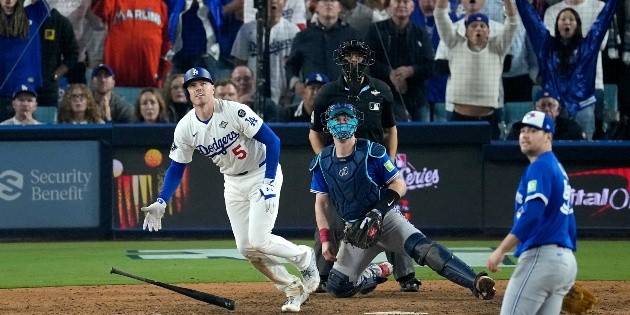 Dodgers vence a Azulejos en el segundo juego más largo de una Serie Mundial