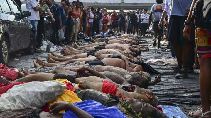 Los cuerpos se acumulan en las calles de Río de Janeiro: hay al menos 122 muertos en las favelas