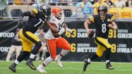 Aaron Rodgers throws for 2 TDs as Steelers continue home dominance of Browns in 23