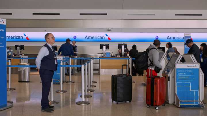 American Airlines, United And Southwest Combine For A New High During Government Shutdown With 2,488 Flight Disruptions In A Single Day
