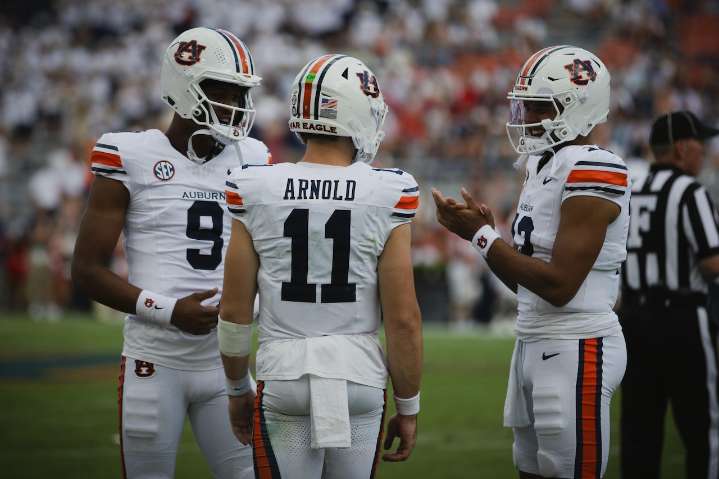 Hugh Freeze gives midweek update on Auburn’s QB plans against Kentucky
