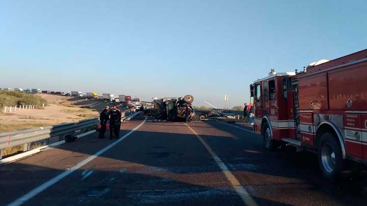 Volcadura de Tráiler Deja Cuatro Lesionados en Libramiento Norte de La Laguna