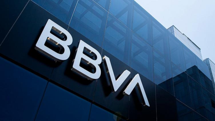 Restablecen servicio de BBVA; duró caído 4 horas