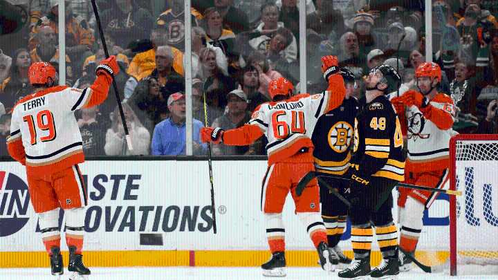 Bruins say 6-game losing streak 'is just embarrassing'