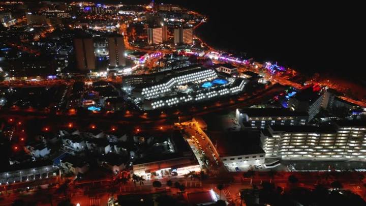 Vacaciones arruinadas en Canarias: 9.000 libras desaparecidas y un misterio sin resolver en un hotel de Tenerife