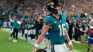Trevor Lawrence's wild run lifts the Jaguars to a 31-28 win over Patrick Mahomes and the Chiefs
