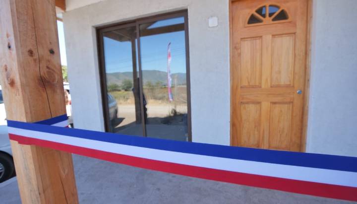 Siete familias de Cabildo recibieron las llaves de sus viviendas definitivas: fueron apoyadas con Subsidio de Habitabilidad Rural