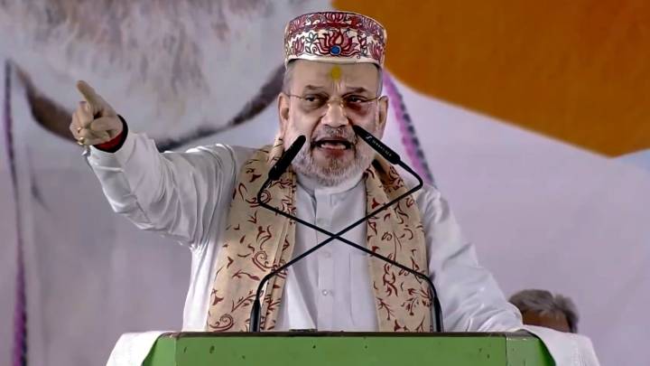Bihar CM, PM posts not vacant for their sons: Amit Shah mocks Lalu, Sonia Gandhi