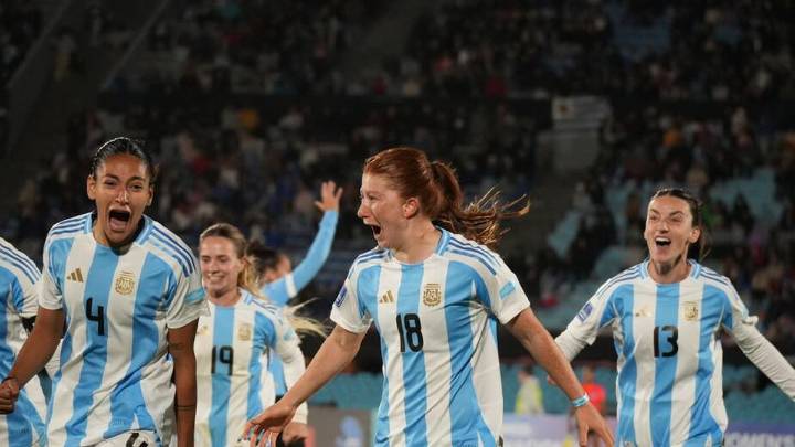 Annika Paz: "Todavía no caigo"