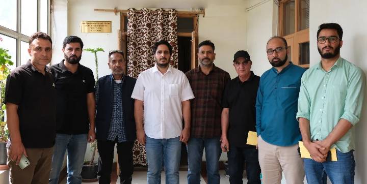 PIB organises Media Tour for Journalists from Jammu and Srinagar