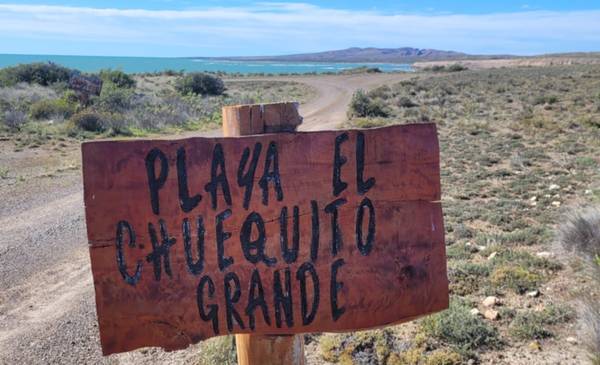 Playa "El Chuequito Grande" en Camarones