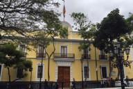 Venezuela cierra sus embajadas en Noruega y Australia