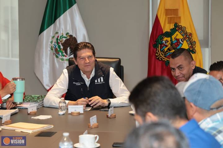 Alfonso Martínez y líderes taxistas estrechan comunicación para mejorar movilidad en Morelia