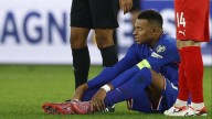 Nueva alerta para Mbappé: otra vez salió del campo tocado del tobillo en el Francia