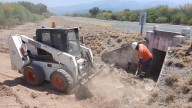 Vialidad Nacional ejecuta tareas de limpieza de alcantarillas y zona de camino en RN 60