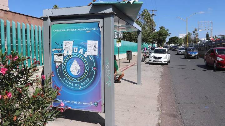 ¡Cuidado en Lindavista! Usuarios alertan que la parada de autobús frente al IMSS es peligrosa