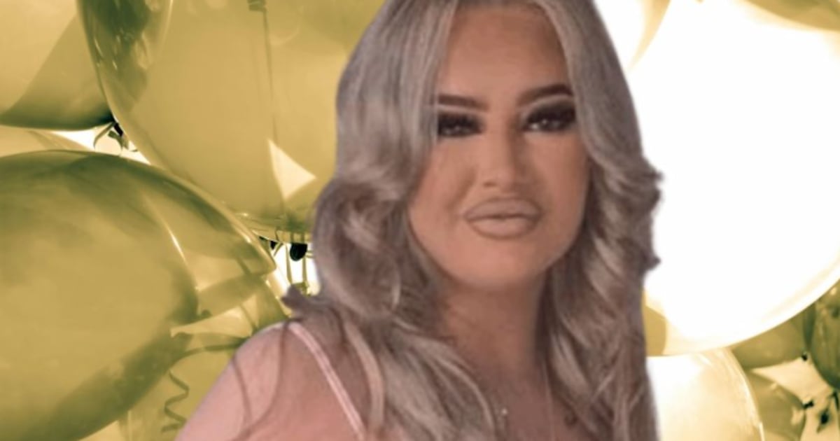 Muere influencer al aspirar “gas de la risa” de globos; su último video muestra los riesgos