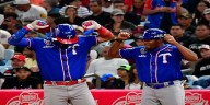 Tiburones vence a los Leones del Caracas