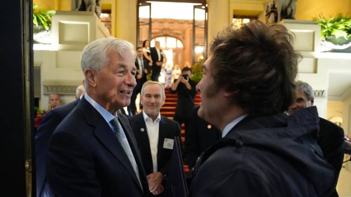 Salvataje de EEUU: crece la pelea entre el FMI y J.P. Morgan por las garantías para el préstamo a Javier Milei