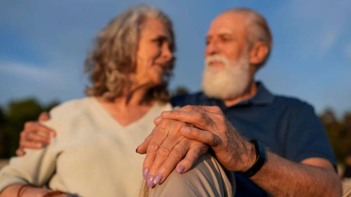 “A Europa le tomó cien años; a Colombia le tomará treinta”: Presidente de Banco Popular lanza alarma sobre el envejecimiento acelerado en el país