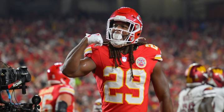 With Pacheco likely out, Chiefs turn to reliable Kareem Hunt for bigger role