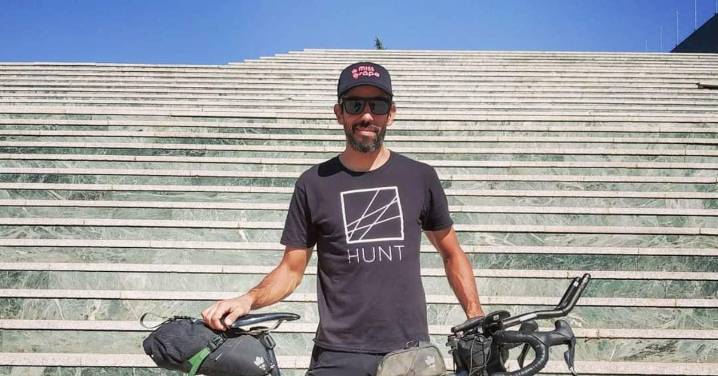 Rusia libera a un ciclista francés al que detuvo cuando cruzó su frontera para intentar batir un récord mundial