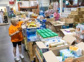 London Food Bank Thanksgiving drive focus on helping hungry kids