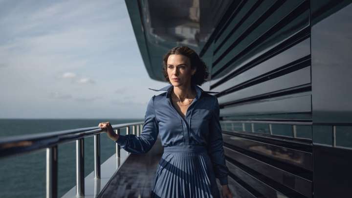 The Woman In Cabin 10 Makes One Major Change From The Book (And It Doesn't Quite Work)