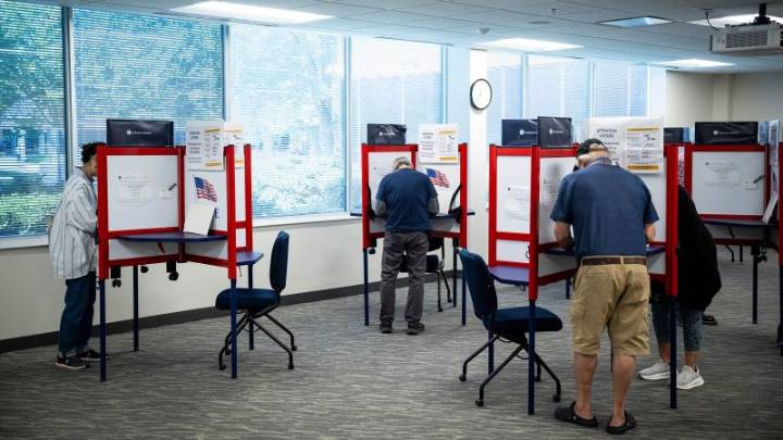 These are the signals to watch from the New Jersey and Virginia governor races